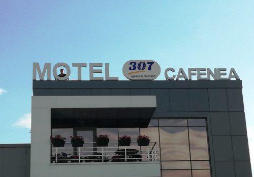 Litere Volumetrice ”Motel & Cafenea”